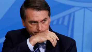 Bolsonaro chora ao lembrar atentado