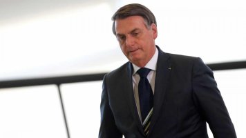 Bolsonaro deixa hospital em São Paulo e volta para Brasília