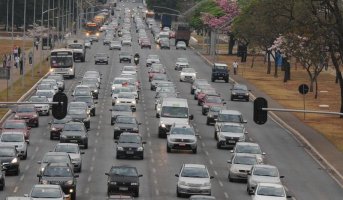 Exportações de veículos brasileiros têm queda de 35% no ano