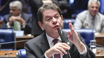 Maia se tornou 'presa' de achacador, diz Cid Gomes