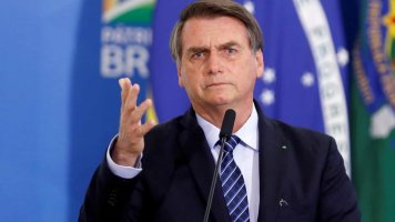 Depois de afagar China, Bolsonaro recebe Huawei