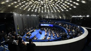 Senado aprova PEC Paralela em 2.º turno por 53 votos a 7