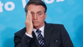 Bolsonaro cai no banheiro e vai para hospital em Brasília; Presidente já recebeu alta