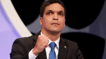 De olho em 2022, Cabo Daciolo tenta recriar partido de Enéas