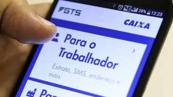 Saque-aniversário do FGTS só vale a pena para pagar dívidas