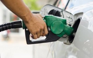 Preço da gasolina cai 9,5% e diesel 6,5% já a partir desta sexta-feira, 13