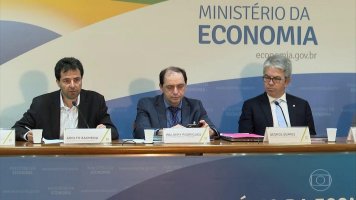 Governo reduz previsão de alta do PIB para 0,02% em 2020 e admite risco de recessão