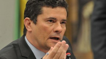 Moro conclui depoimento após ficar mais de 8 h em prédio da PF de Curitiba