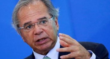 Guedes pede cooperação de servidores a veto de Bolsonaro sobre reajustes, enquanto...