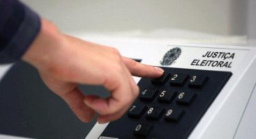 Senado aprova PEC que adia para novembro eleições municipais deste ano
