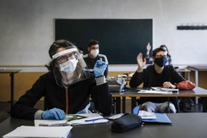 Novo protocolo de segurança de volta às aulas é definido pelo MEC