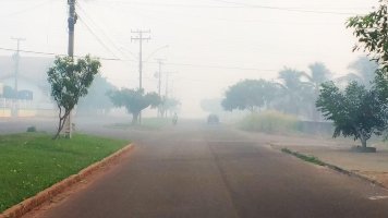 Veja o vídeo: Incêndio criminoso deixa Rolim de Moura coberta de fumaça e população...