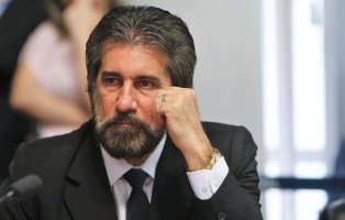 STF define 7 anos e 6 meses de prisão em regime semiaberto para ex-senador Valdir Raupp...