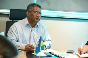 Indecisão: Secretário Estadual da Educação diz que, em seu entendimento, decreto não...