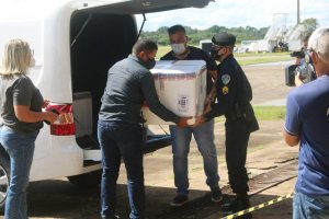 Rondônia recebe 4º lote com 36,6 mil doses de vacinas contra covid; Rolim de Moura...