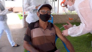 606 idosos foram vacinados em Rolim de Moura, na última quinta-feira (25)