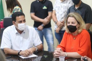 Prefeito Aldo Júlio Assina o termo de fomento de repasse para as “Mulheres de...