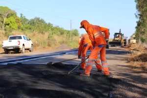 DER conclui manutenção da RO-383, entre Alta Floresta d’Oeste e Santa Luzia d’Oeste