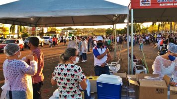 Rolim de Moura: Mais de 1,7 mil pessoas foram vacinadas contra covid-19 na noite de...