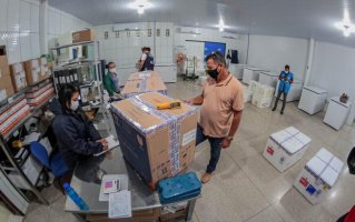 Rondônia recebe mais de 40 mil doses de vacinas contra a covid-19