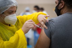 Ministério da Saúde diz que dose de reforço contra Covid começa em setembro