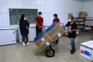 Rondônia recebe mais de 68 mil doses de vacinas contra a covid-19