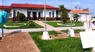 Em nota, Semec diz que não irá retornar com aulas 100% presenciais em Rolim de Moura;...