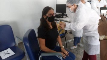 Salas de Vacina das UBS Centro Norte e Cidade Alta prontas para atender a população...