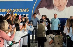 Queiroga deve anunciar fim da pandemia até 31 de março, diz Bolsonaro: 'E vocês vão...
