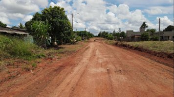 Secretaria de Obras inicia trabalhos limpeza e patrolamento nas ruas de Rolim de Moura