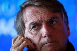 A 4 meses das eleições, ala política do governo Bolsonaro quer que presidente assine...