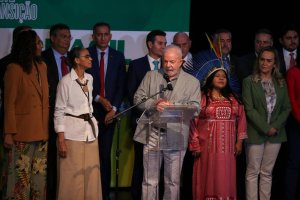 Lula divulga nomes de seus 37 ministros