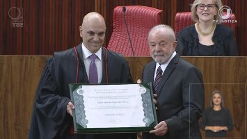 Lula é diplomado pelo TSE como presidente da República