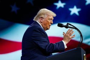 'Cuba é a próxima', diz Trump em nova ameaça, ao exaltar campanhas militares dos EUA