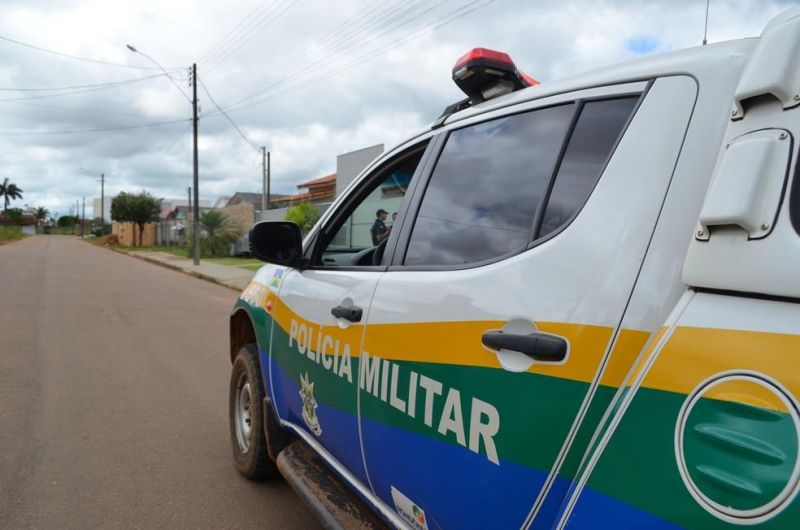 Mecânico é baleado na frente de igreja em Rolim de Moura, RO