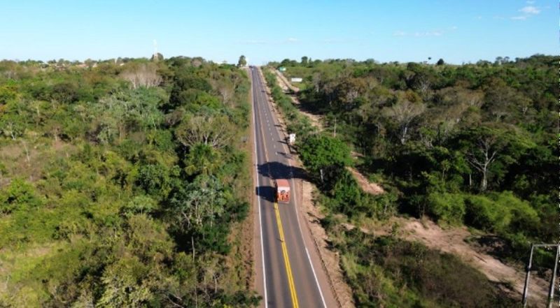 Acidente causa interdição na BR-364 em Ariquemes