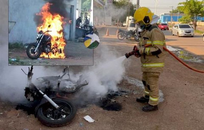 Moto é destruída pelo fogo próximo a posto de combustíveis