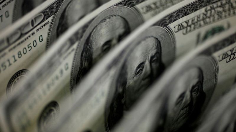 Ibovespa cai 2,68%, e dólar fecha em leve baixa a R$ 5,34