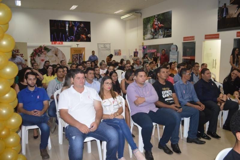 ROLIM DE MOURA: Wilson Britto lança livro "Irene Cruz" e Instituto Canopus faz doação para Mulheres de Lenço ROLIM DE MOURA: Wilson Britto lança livro "Irene Cruz" e Instituto Canopus faz doação para Mulheres de Lenço