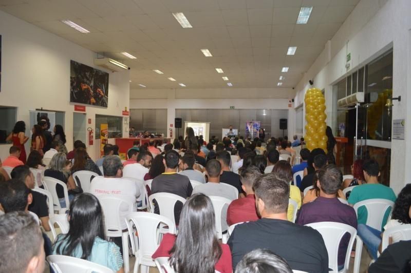 ROLIM DE MOURA: Wilson Britto lança livro "Irene Cruz" e Instituto Canopus faz doação para Mulheres de Lenço ROLIM DE MOURA: Wilson Britto lança livro "Irene Cruz" e Instituto Canopus faz doação para Mulheres de Lenço