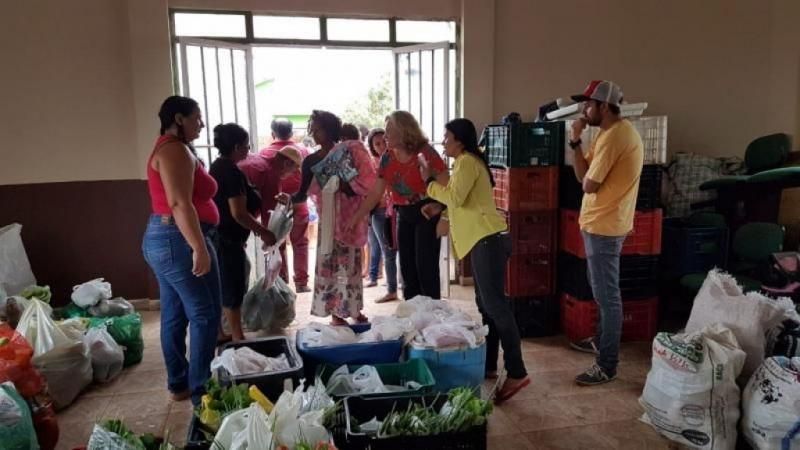 Prefeitura de Rolim de Moura distribuiu mais de 50 toneladas de alimentos para famílias Prefeitura de Rolim de Moura distribuiu mais de 50 toneladas de alimentos para famílias