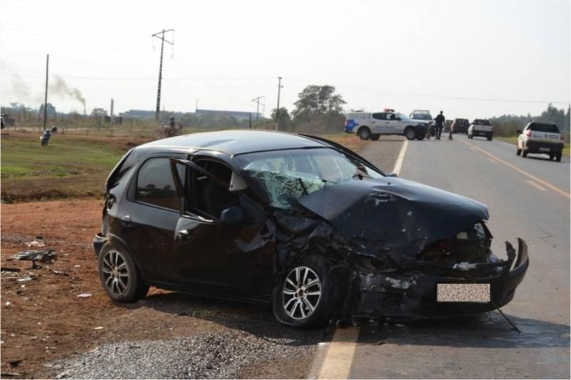 Grave colisão entre carros deixa duas pessoas feridas na BR-364 em Vilhena; Veja o vídeo Grave colisão entre carros deixa duas pessoas feridas na BR-364 em Vilhena; Veja o vídeo