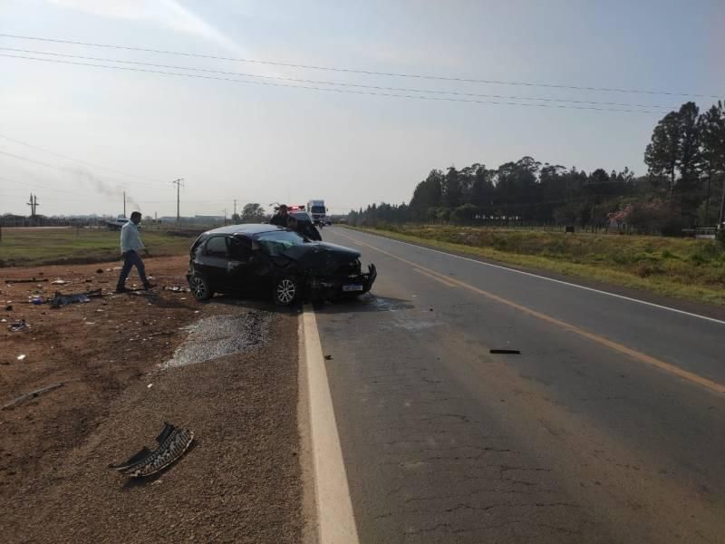 Grave colisão entre carros deixa duas pessoas feridas na BR-364 em Vilhena; Veja o vídeo Grave colisão entre carros deixa duas pessoas feridas na BR-364 em Vilhena; Veja o vídeo