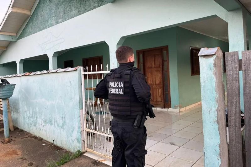 PF descobre cobrança ilegal de pedágio para madeireiros entrarem na Floresta Nacional do Jamari, em RO PF descobre cobrança ilegal de pedágio para madeireiros entrarem na Floresta Nacional do Jamari, em RO