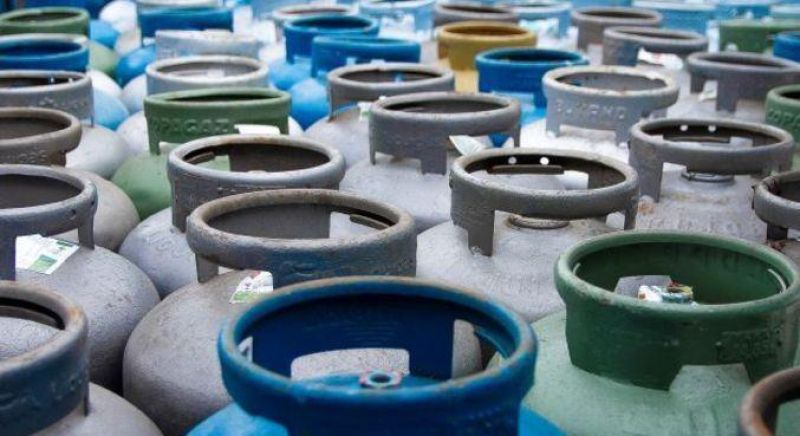 Petrobras reduz preço do gás de cozinha em 6% a partir de amanhã Petrobras reduz preço do gás de cozinha em 6% a partir de amanhã