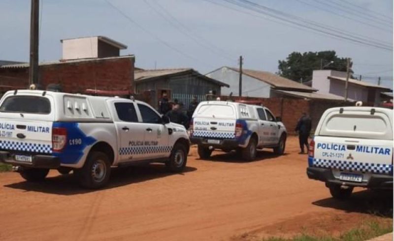 Garoto de 12 anos armado com faca e pedaço de pau arrasta irmã pelos cabelos e ameaça idoso em Vilhena Garoto de 12 anos armado com faca e pedaço de pau arrasta irmã pelos cabelos e ameaça idoso em Vilhena