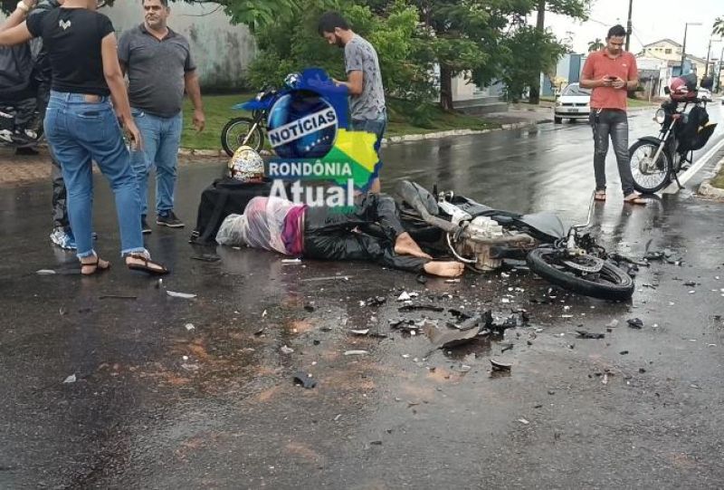 Grave acidente entre moto e caminhão deixa um morto em Ji-Paraná Grave acidente entre moto e caminhão deixa um morto em Ji-Paraná
