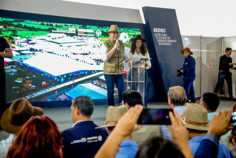 Governador Marcos Rocha destaca movimentação de negócios em alta e conquistas do agro no 2º dia da 12ª Rondônia Rural Show Governador Marcos Rocha destaca movimentação de negócios em alta e conquistas do agro no 2º dia da 12ª Rondônia Rural Show