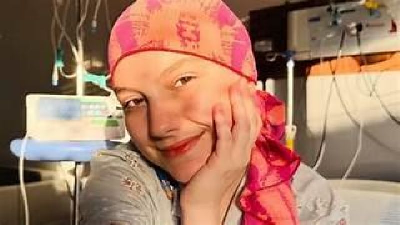 Morre Isabel Veloso, influenciadora com câncer terminal, aos 19 anos Morre Isabel Veloso, influenciadora com câncer terminal, aos 19 anos