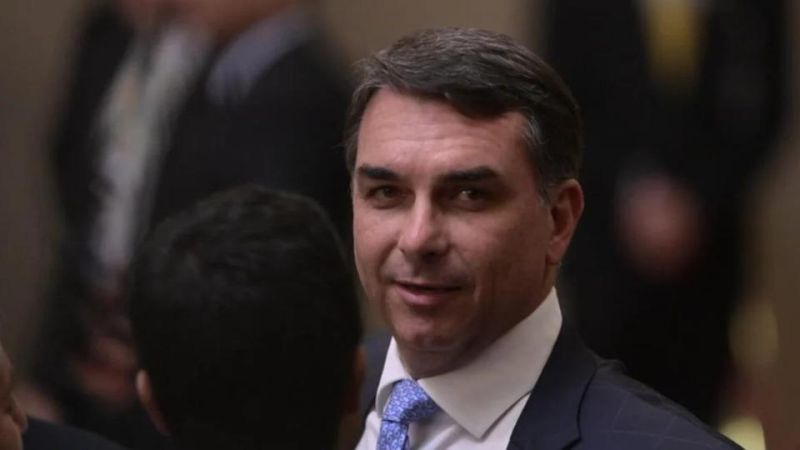 Deputados do PT levam à PF novas suspeitas sobre Flávio no Caso Master Deputados do PT levam à PF novas suspeitas sobre Flávio no Caso Master